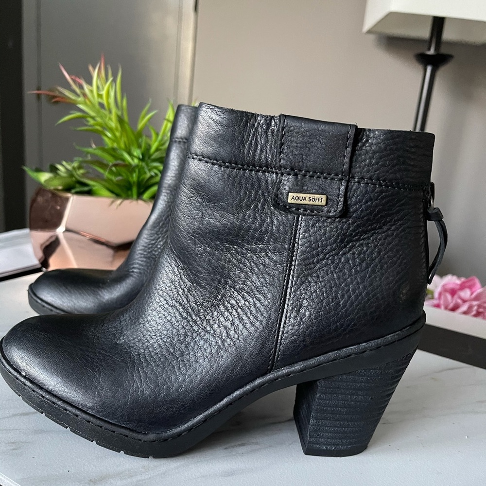 Soft leather boots size 6.5
